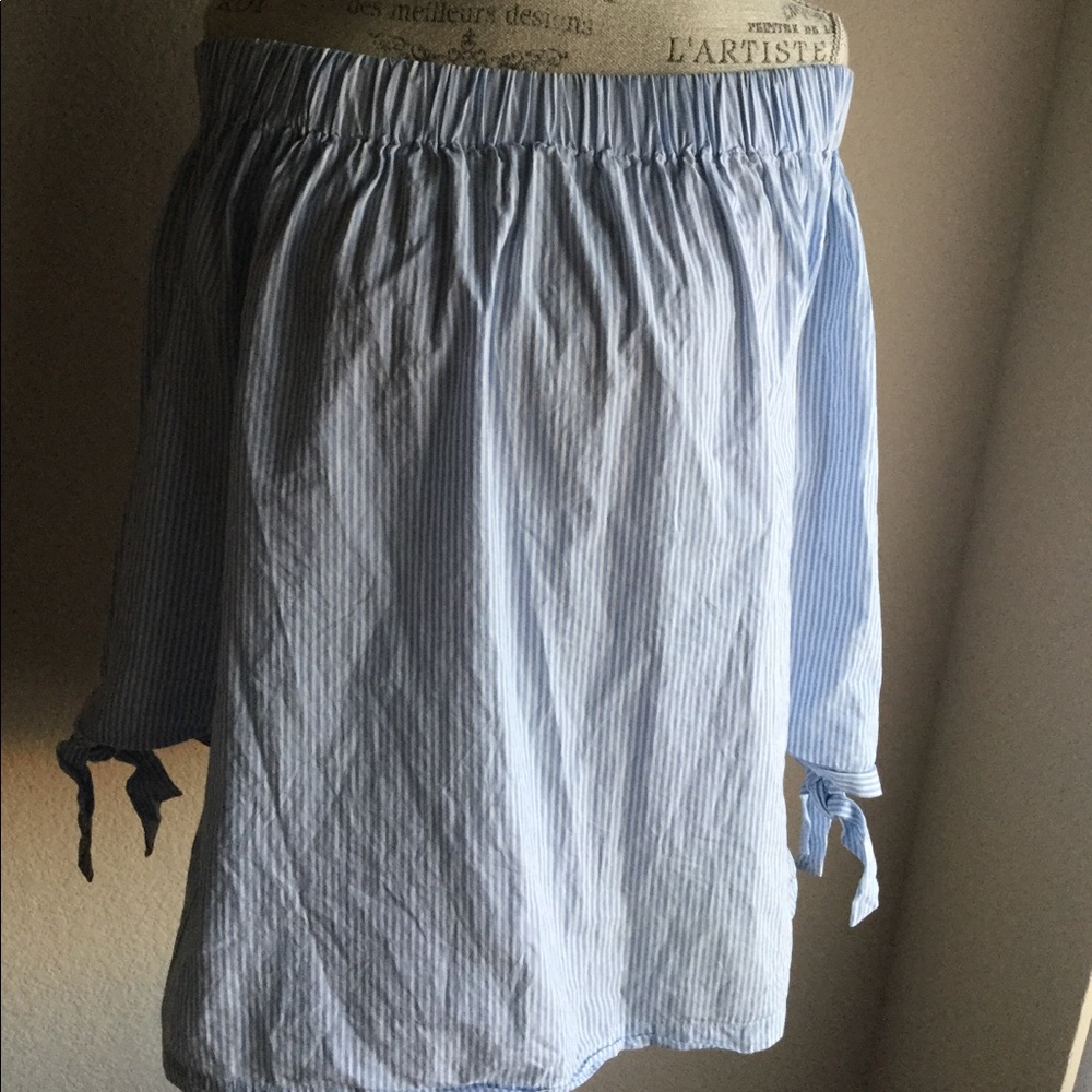 Off shoulder cotton top small 6 / medium 8